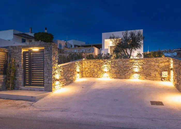 Araxia In Paros Naoussa